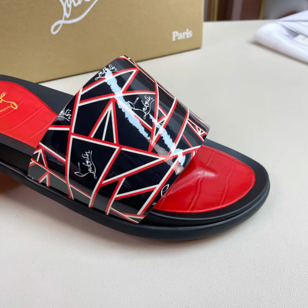 [CL red sole shoes] P: 300💰 size 38-45 Men's classic slippers, made on the official website 1:1, the original factory specializes in original materials ➖ OEM 3D printing pattern production ➖ Ultra-light non-slip outsole. Super fashionable and super comfortable, handsome on the feet, a must-have for men in summer! !